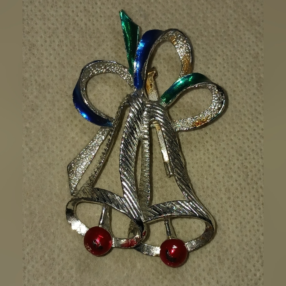 Vintage Christmas Brooch Set - Gold and Silver, Monet Gerrys Danecraft - Picture 6 of 12